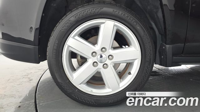 Jeep Compass 2.4 Limited 1st 2012 — фото 5