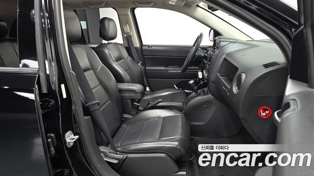 Jeep Compass 2.4 Limited 1st 2012 — фото 11