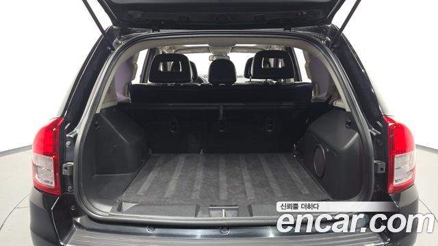 Jeep Compass 2.4 Limited 1st 2012 — фото 20