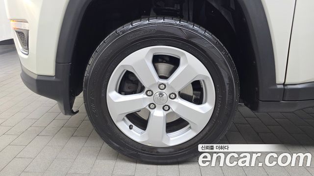 Jeep Compass (II) 2.4 Limitied AWD 2019 — фото 5