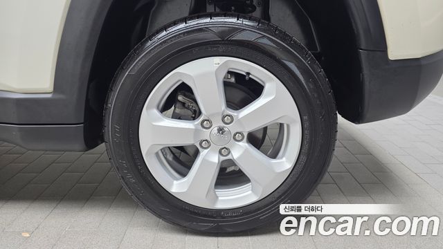 Jeep Compass (II) 2.4 Limitied AWD 2019 — фото 21