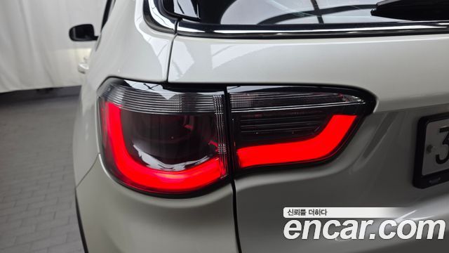 Jeep Compass (II) 2.4 Limitied AWD 2019 — фото 23