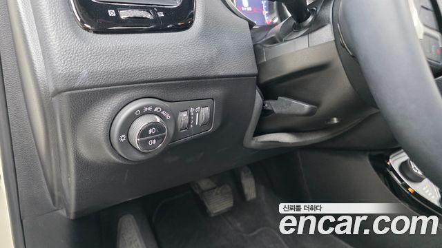 Jeep Compass (II) 2.4 Limitied AWD 2019 — фото 28