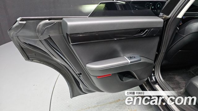 Hyundai Grandeur (GN7) 3.5 LPG 2WD Premium 2023 — фото 25