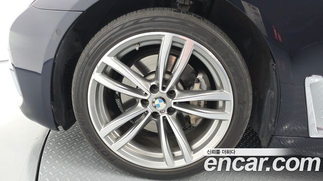 BMW 7 Series (G11) 730Ld xDrive M Sport 2017 — фото 5
