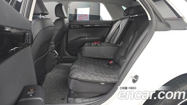 Hyundai Grandeur (GN7) 3.5 LPG 2WD (Taxi) Deluxe 2023 — фото 12