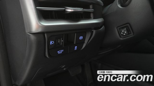 Hyundai Grandeur (GN7) 3.5 LPG 2WD (Taxi) Deluxe 2023 — фото 27