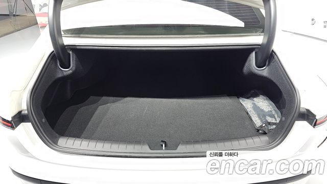 Hyundai Grandeur (GN7) 3.5 LPG 2WD (Taxi) Deluxe 2023 — фото 31