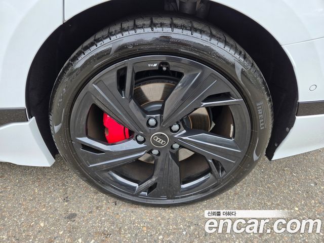 Audi A6 e-tron Performance S Line Black Edition 2025 — фото 23