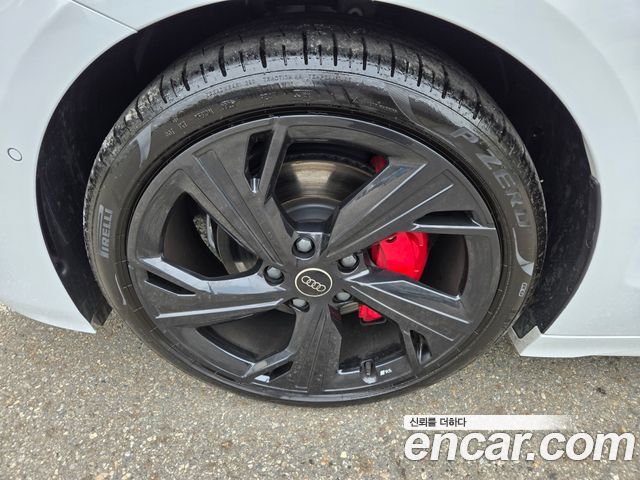 Audi A6 e-tron Performance S Line Black Edition 2025 — фото 24