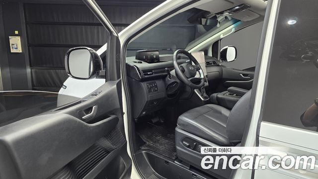 Hyundai Staria Tourer 11-Seater Modern 2025 — фото 10
