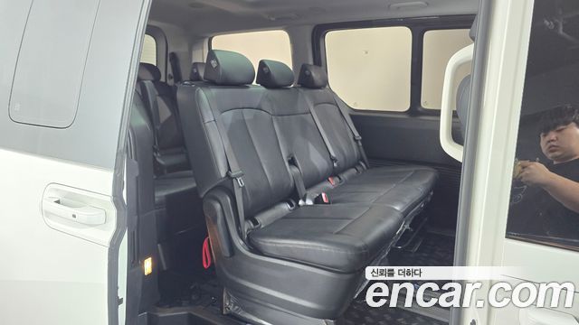 Hyundai Staria Tourer 11-Seater Modern 2025 — фото 15
