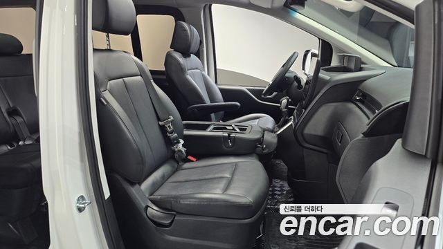 Hyundai Staria Tourer 11-Seater Modern 2025 — фото 32