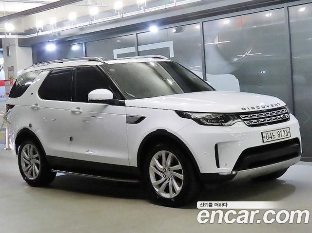 Land Rover Discovery 5 3.0 TD6 HSE 2017 — фото 1