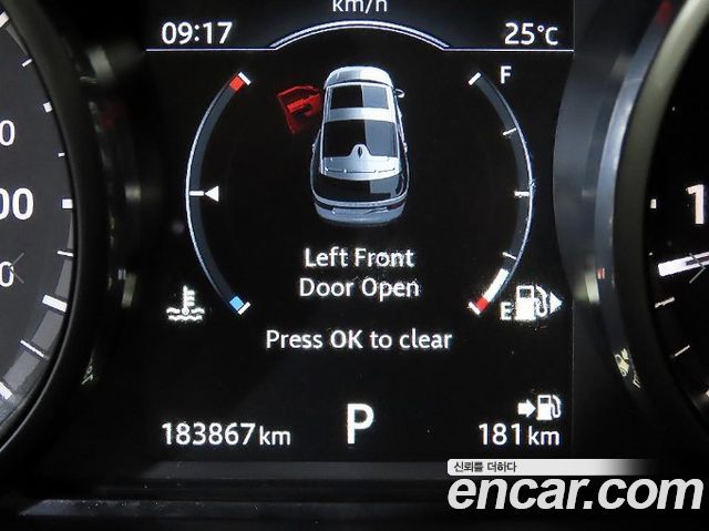 Land Rover Discovery 5 3.0 TD6 HSE 2017 — фото 9