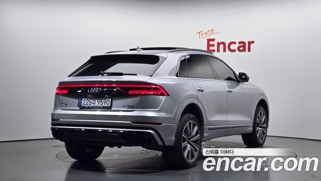 Audi Q8 (4M) 55 TFSI Quattro Premium 2021 — фото 2