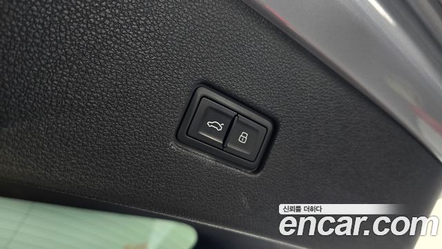 Audi Q8 (4M) 55 TFSI Quattro Premium 2021 — фото 19