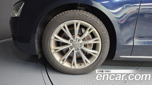 Audi A8 3.0 TDI Quattro LWB D4 2013 — фото 5