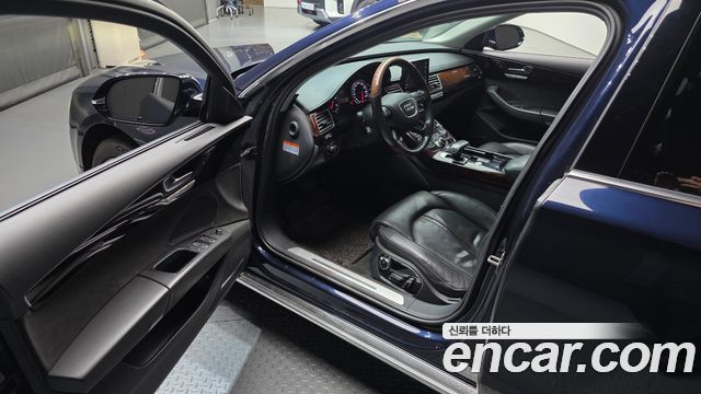 Audi A8 3.0 TDI Quattro LWB D4 2013 — фото 10