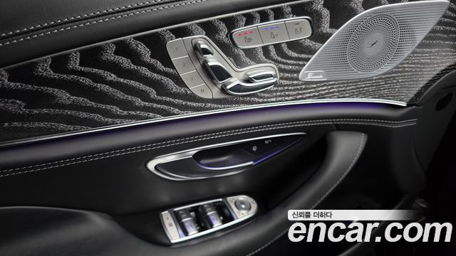 Mercedes-Benz AMG GT 4Door 43 4MATIC+ Dynamic 2023 — фото 14
