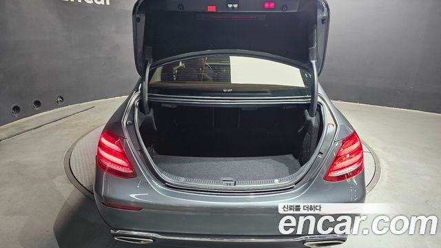 Mercedes-Benz E-Class (W213) E450 4MATIC Exclusive 2020 — фото 29