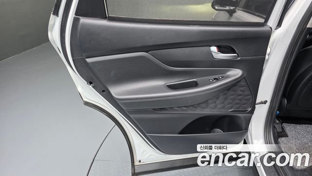 Hyundai Santa Fe Diesel 2.2 2WD Prestige 2021 — фото 25