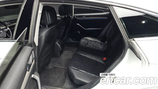 Volkswagen Arteon 2.0 TDI Premium 2019 — фото 12