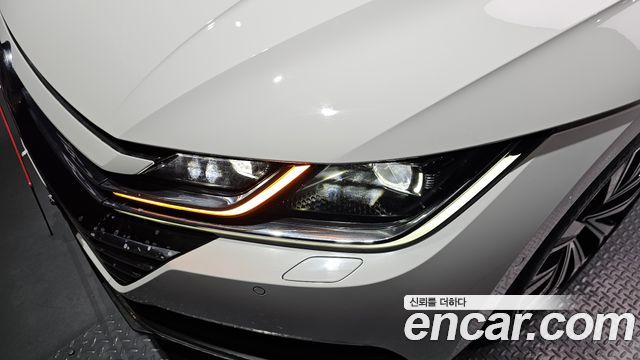 Volkswagen Arteon 2.0 TDI Premium 2019 — фото 22