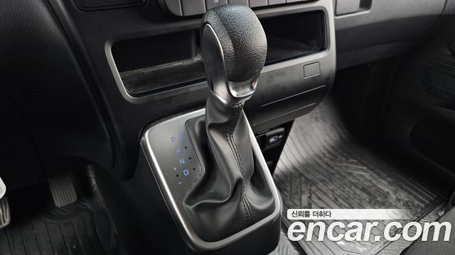 Hyundai Staria Cargo 3-Seater Smart 2023 — фото 9