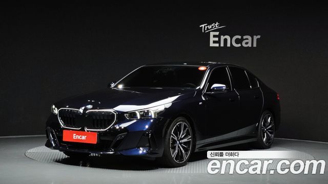 BMW 5 Series (G60) 530i xDrive M Sport 2025 — фото 1