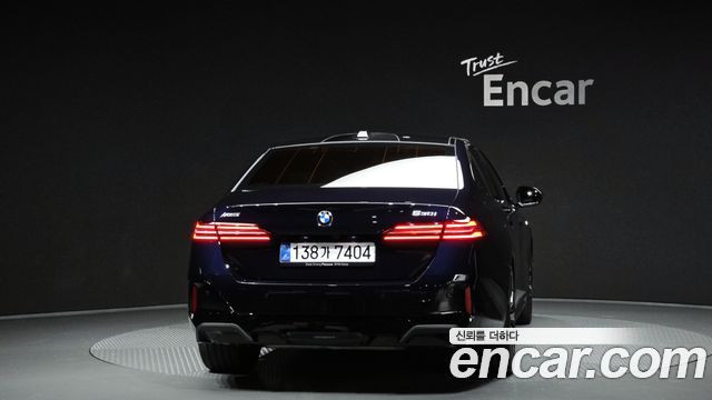 BMW 5 Series (G60) 530i xDrive M Sport 2025 — фото 4