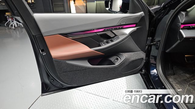 BMW 5 Series (G60) 530i xDrive M Sport 2025 — фото 24