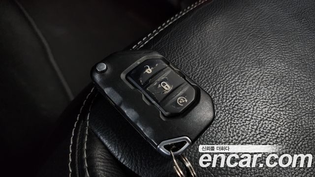 Jeep Wrangler (JL) 2.0 Sahara 4Door 2018 — фото 32