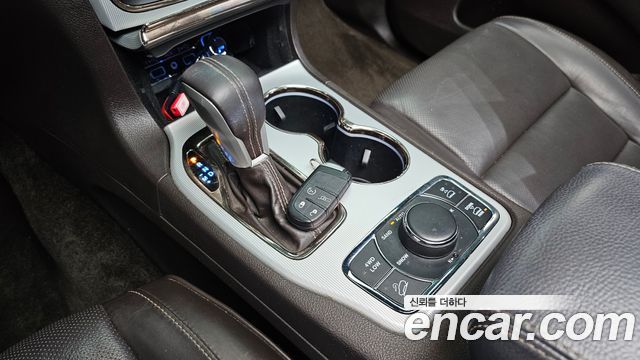 Jeep Grand Cherokee 3.0 Diesel Overland Summit WK2 2018 — фото 9