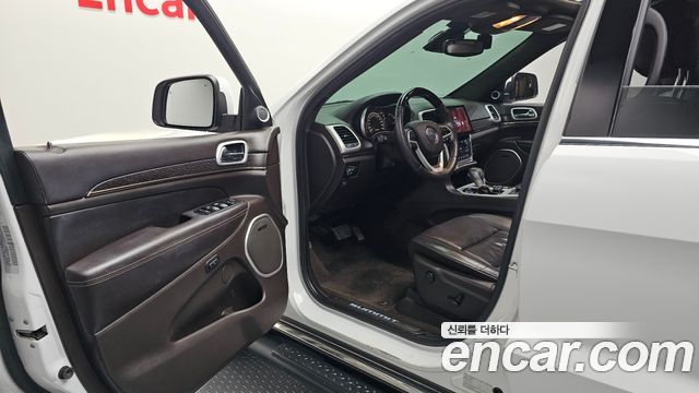 Jeep Grand Cherokee 3.0 Diesel Overland Summit WK2 2018 — фото 10
