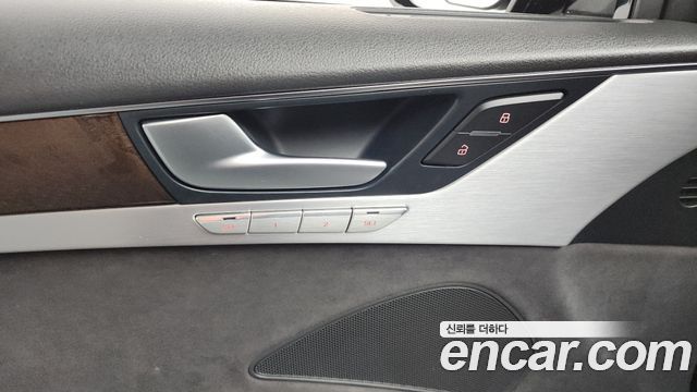 Audi A8 60 TDI Quattro LWB D4 2015 — фото 18