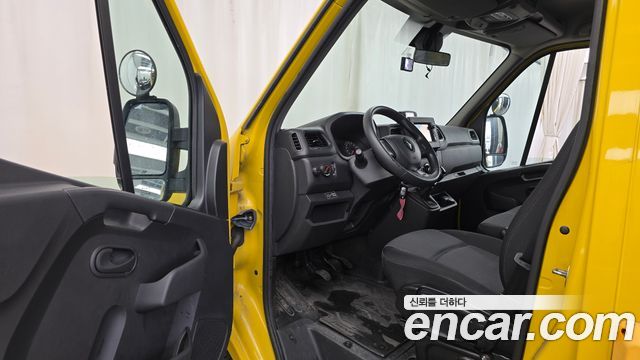Renault Korea Master School Bus 20-Seater 2020 — фото 10