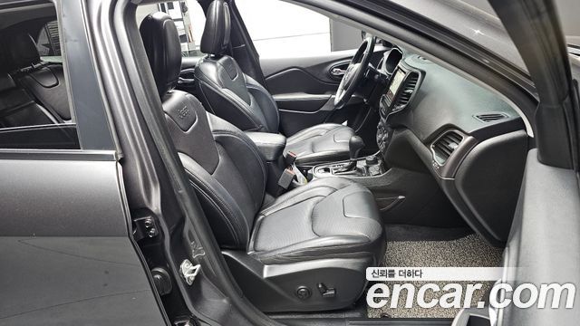 Jeep Cherokee (KL) 2.4 Longitude High AWD 2019 — фото 10