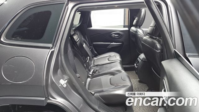 Jeep Cherokee (KL) 2.4 Longitude High AWD 2019 — фото 11