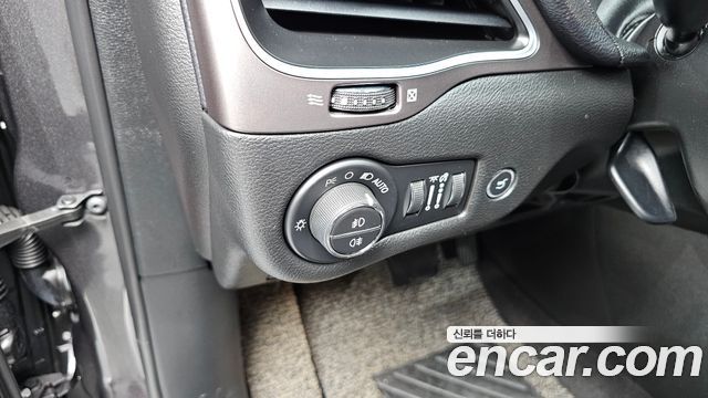 Jeep Cherokee (KL) 2.4 Longitude High AWD 2019 — фото 18
