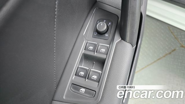 Volkswagen Tiguan Allspace 2.0 TSI Prestige 2022 — фото 16