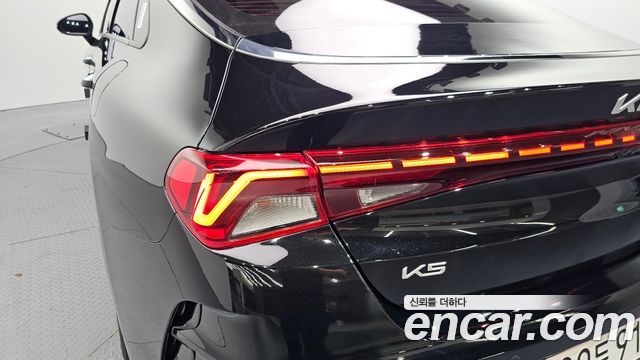 Kia K5 (III) 2.0 Noblesse 2023 — фото 29