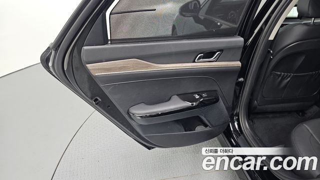 Kia K5 (III) 2.0 Noblesse 2023 — фото 31
