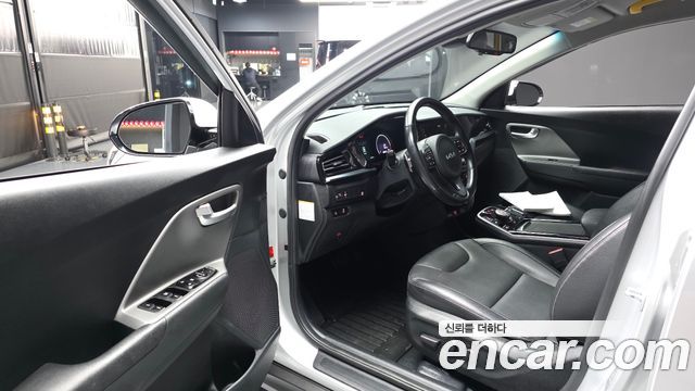 Kia Niro Plus Light (Taxi Trim) 2023 — фото 10
