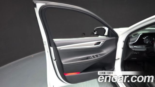 Hyundai Grandeur (IG) 3.0 LPi Rent Car Modern 2023 — фото 24
