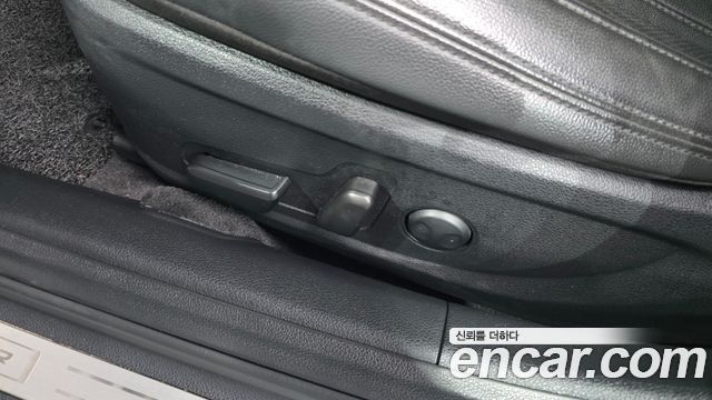Hyundai Grandeur (IG) 3.0 LPi Rent Car Modern 2023 — фото 31