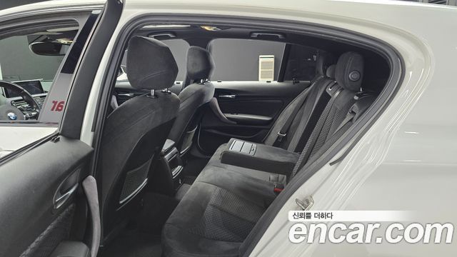 BMW 1 Series (F20) 118d M Sport Shadow 5 Door 2018 — фото 16