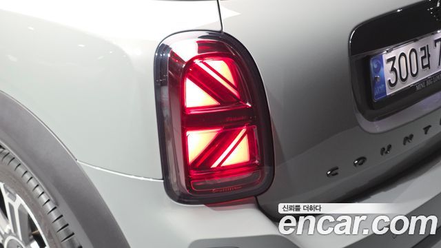 MINI Cooper S Countryman ALL4 Classic 2nd 2022 — фото 23