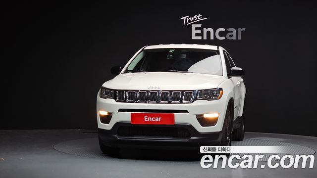 Jeep Compass (II) 2,4 Sport 2WD 2018 — фото 3