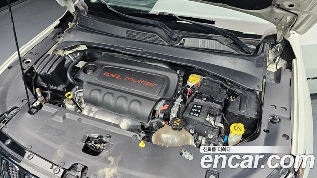 Jeep Compass (II) 2,4 Sport 2WD 2018 — фото 6